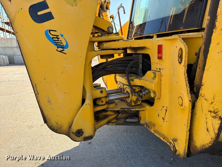 image for item EP7930 2001 Komatsu WB140-2T backhoe