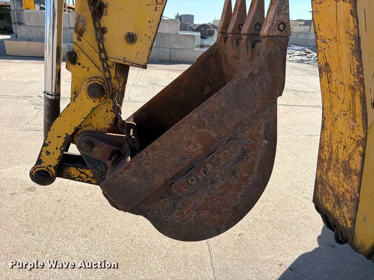 image for item EP7930 2001 Komatsu WB140-2T backhoe