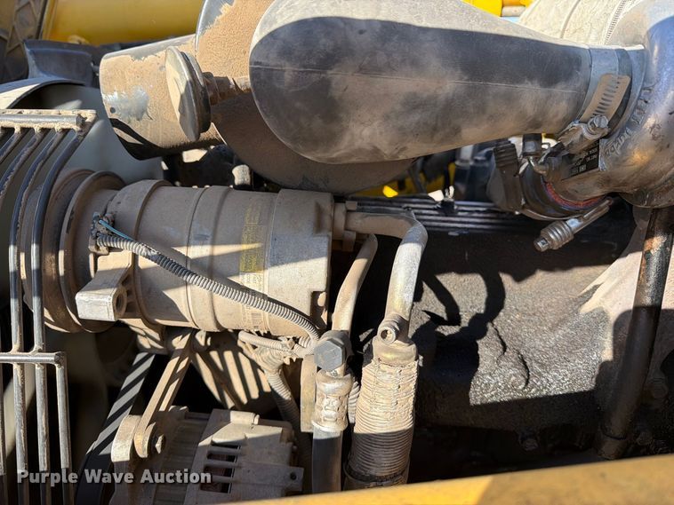image for item EP7930 2001 Komatsu WB140-2T backhoe