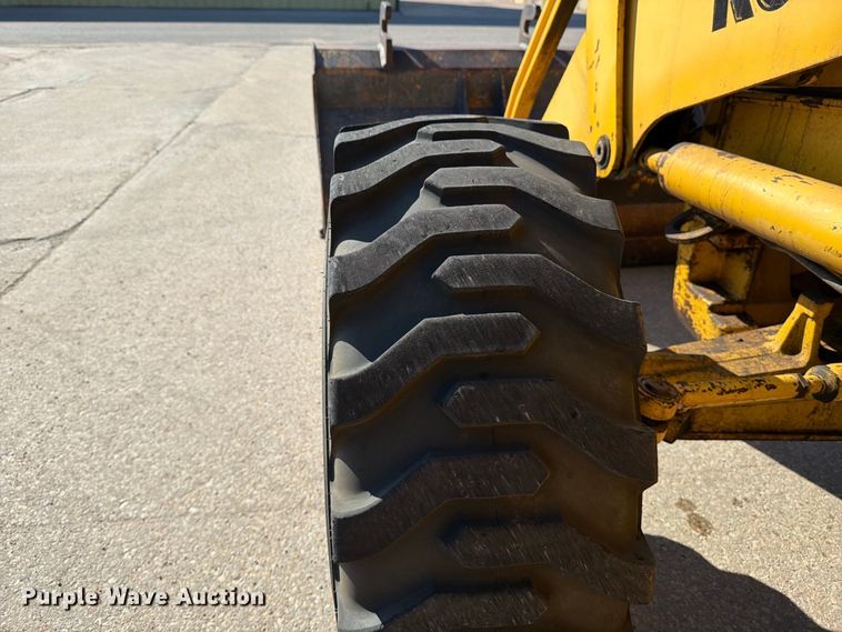 image for item EP7930 2001 Komatsu WB140-2T backhoe