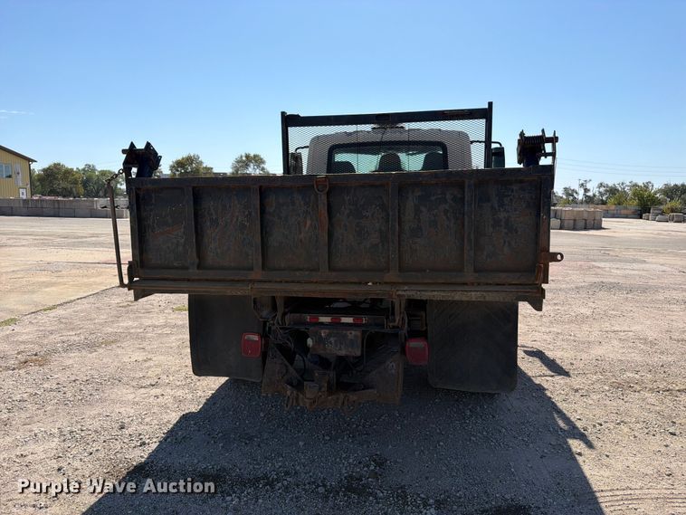 image for item EP7932 2003 International 4200 dump truck