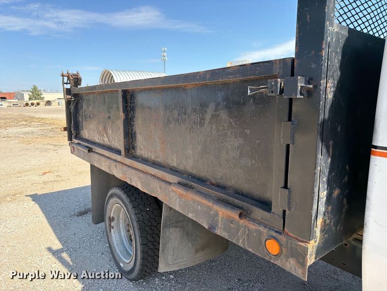 image for item EP7932 2003 International 4200 dump truck