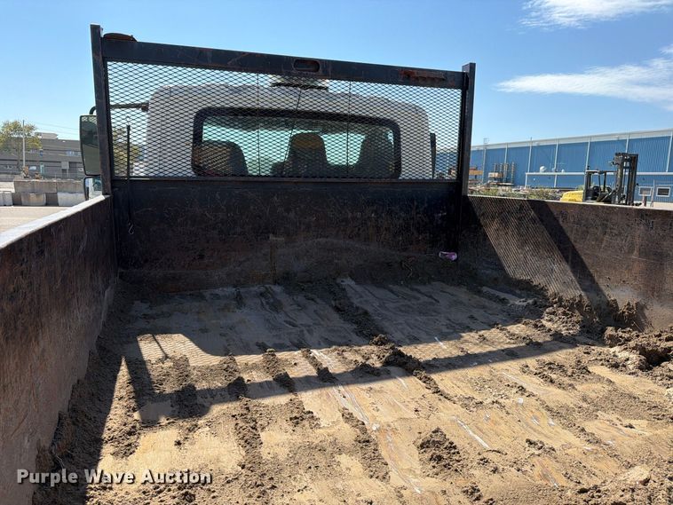 image for item EP7932 2003 International 4200 dump truck
