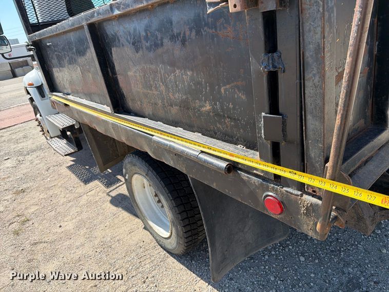 image for item EP7932 2003 International 4200 dump truck