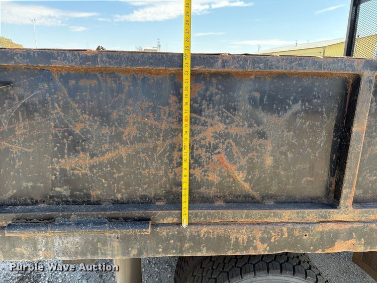 image for item EP7932 2003 International 4200 dump truck