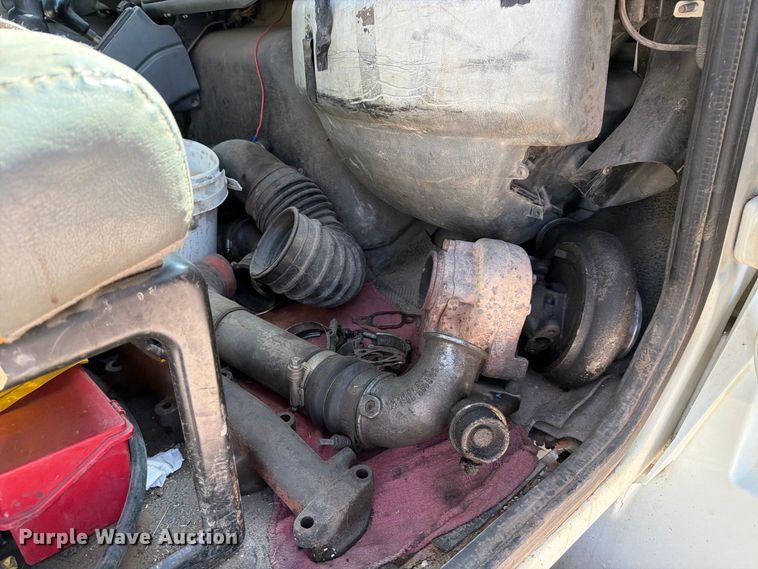 image for item EP7932 2003 International 4200 dump truck
