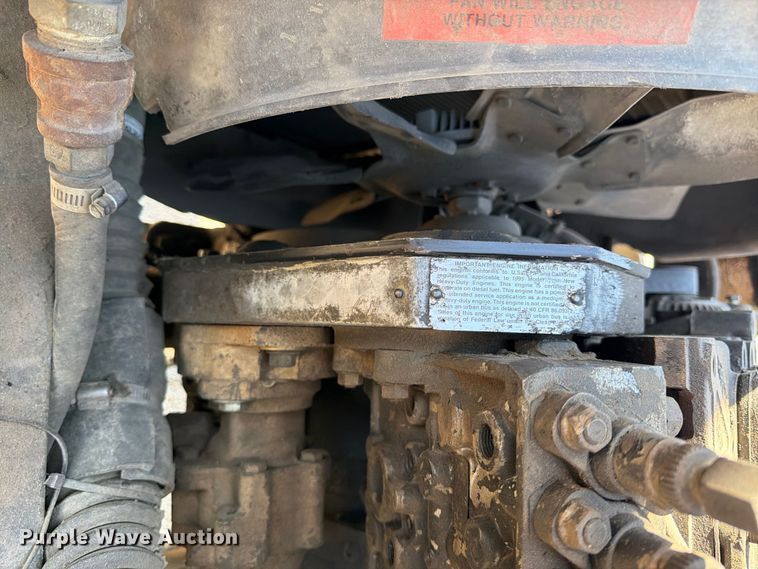 image for item EP7932 2003 International 4200 dump truck