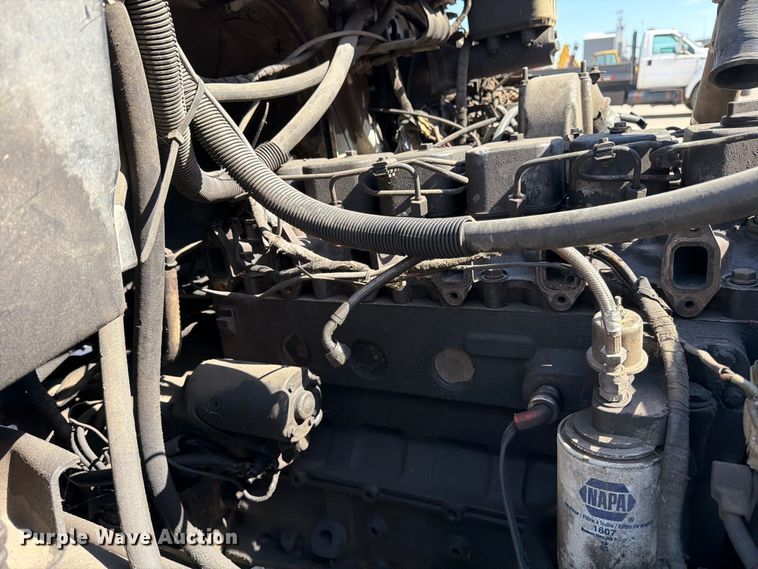 image for item EP7932 2003 International 4200 dump truck