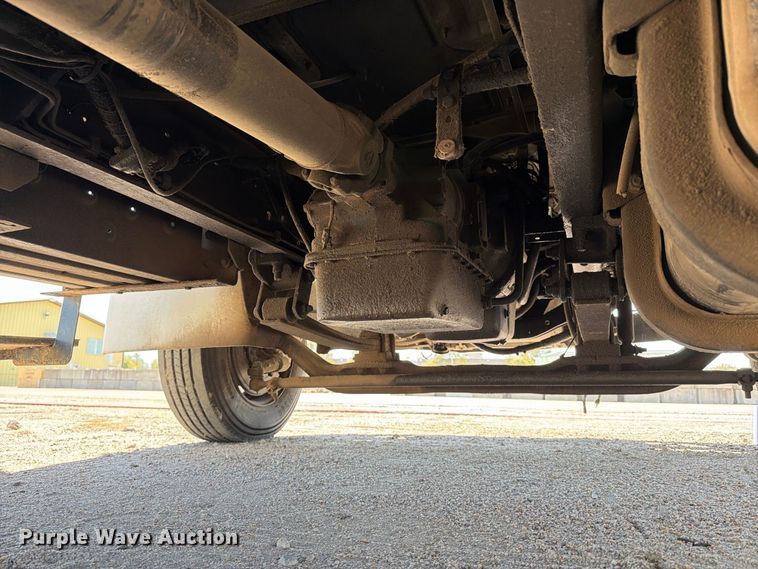 image for item EP7932 2003 International 4200 dump truck