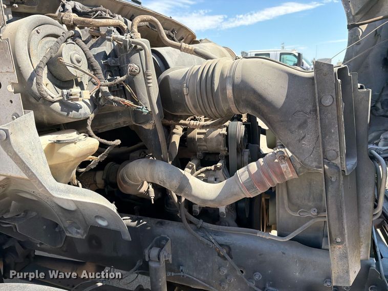 image for item EP7933 2004 Ford F650 Super Duty dump truck