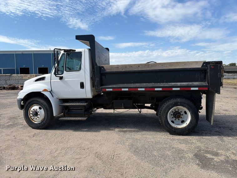 image for item EP7934 2005 International 4300 dump truck