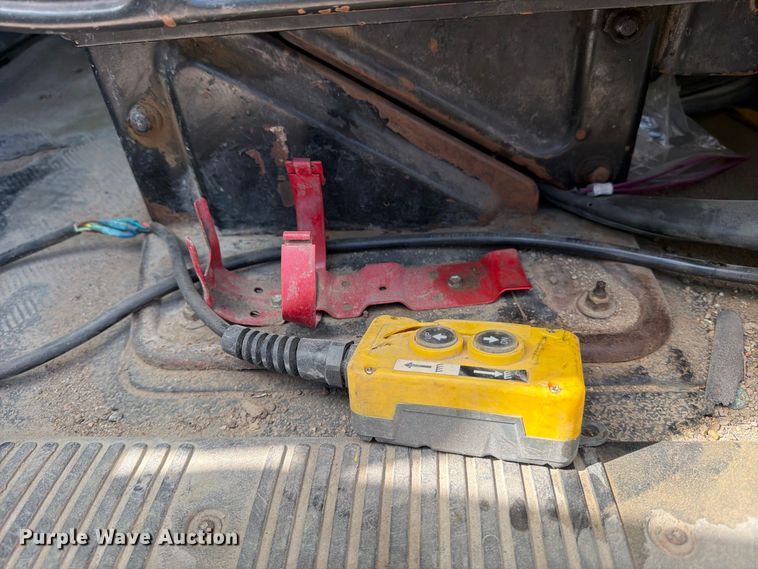 image for item EP7934 2005 International 4300 dump truck