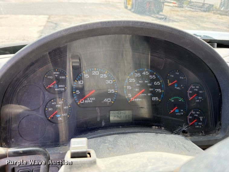 image for item EP7934 2005 International 4300 dump truck