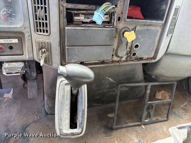 image for item EP7934 2005 International 4300 dump truck