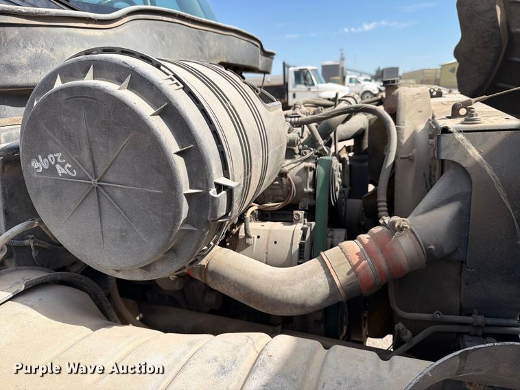 image for item EP7934 2005 International 4300 dump truck