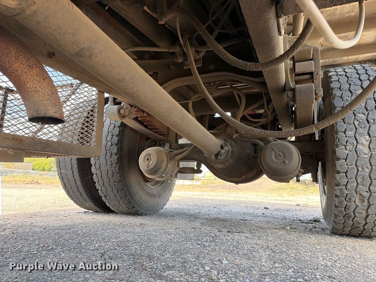 image for item EP7934 2005 International 4300 dump truck