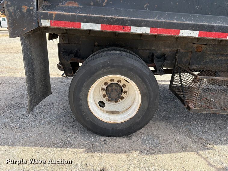image for item EP7934 2005 International 4300 dump truck