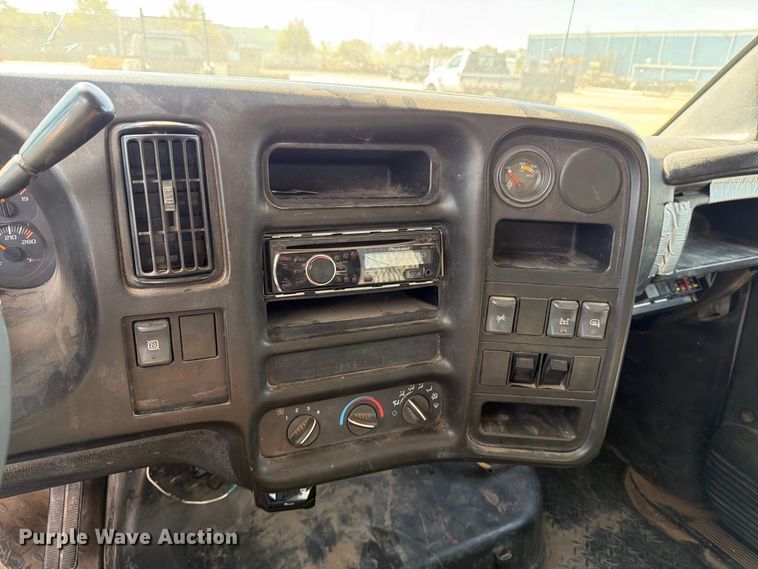 image for item EP7935 2007 Chevrolet C4500 crew cab reel truck