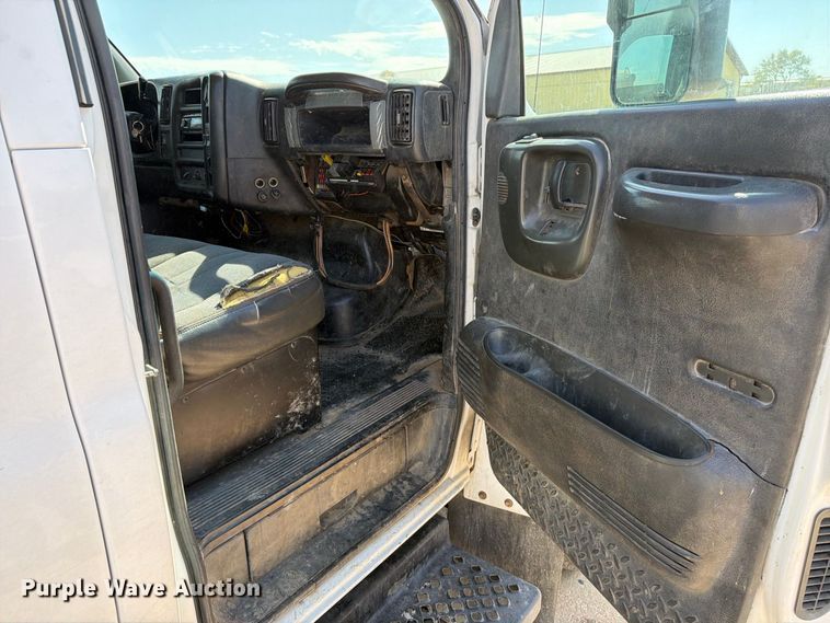 image for item EP7935 2007 Chevrolet C4500 crew cab reel truck