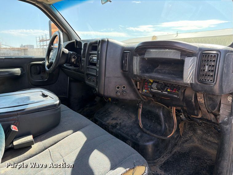 image for item EP7935 2007 Chevrolet C4500 crew cab reel truck