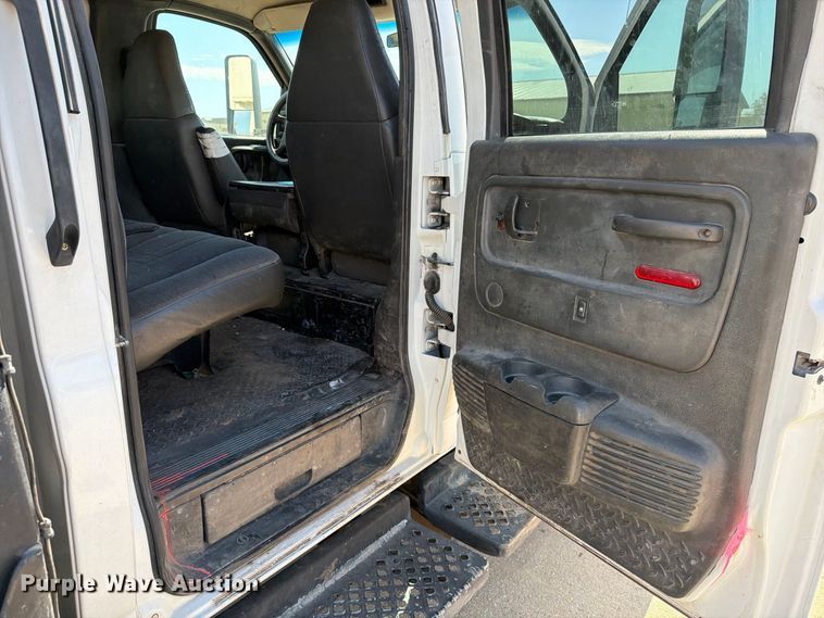 image for item EP7935 2007 Chevrolet C4500 crew cab reel truck