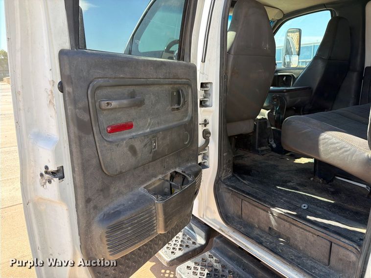 image for item EP7935 2007 Chevrolet C4500 crew cab reel truck