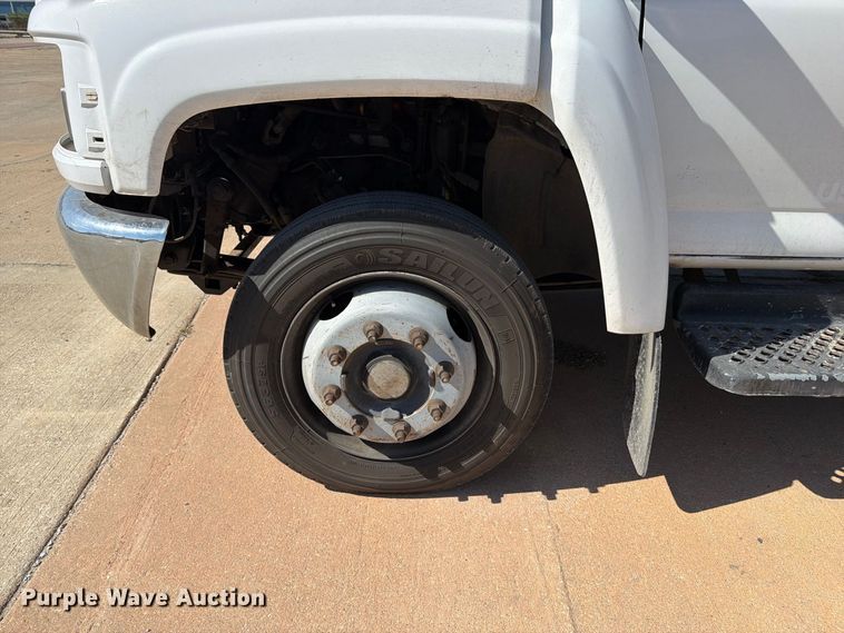 image for item EP7935 2007 Chevrolet C4500 crew cab reel truck