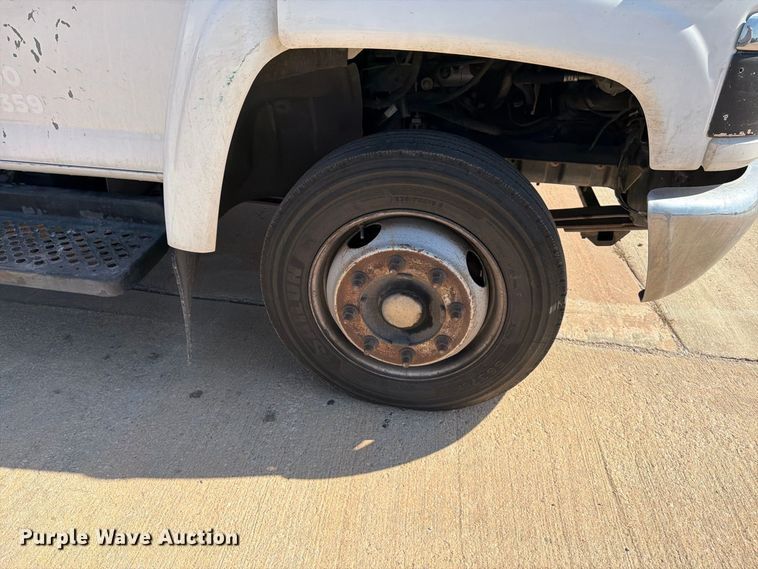 image for item EP7935 2007 Chevrolet C4500 crew cab reel truck