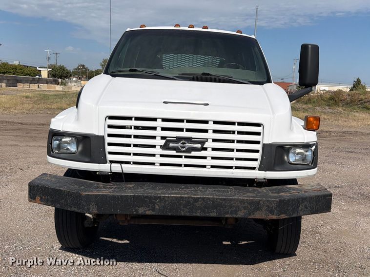 image for item EP7936 2005 Chevrolet C5500 crew cab reel truck