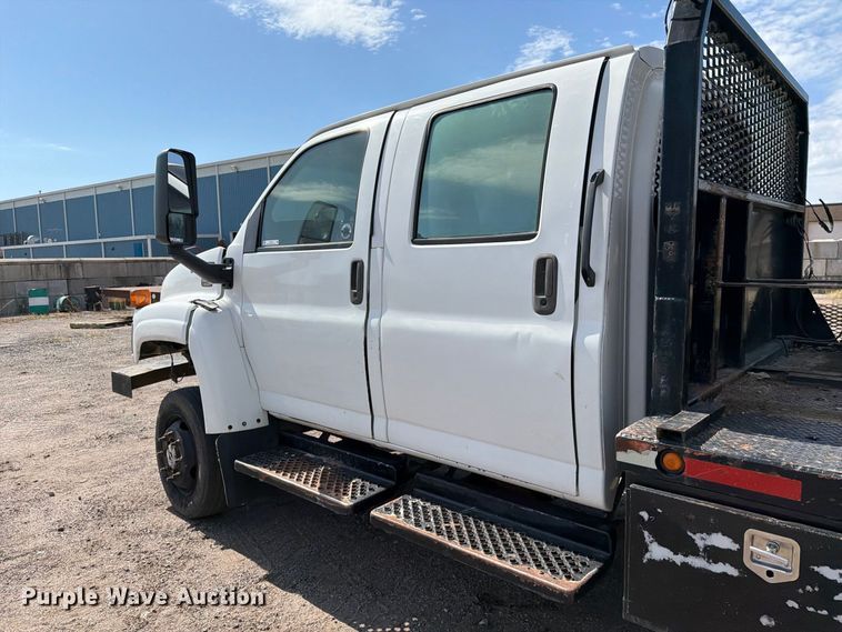 image for item EP7936 2005 Chevrolet C5500 crew cab reel truck