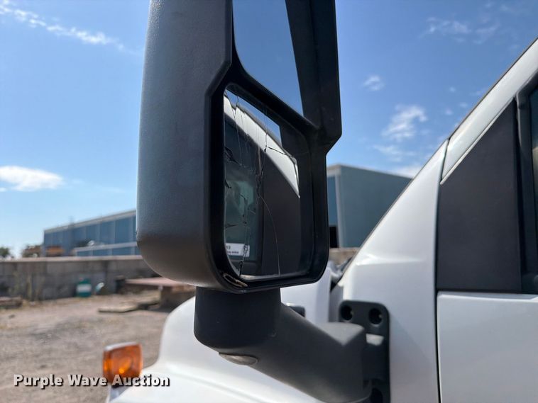 image for item EP7936 2005 Chevrolet C5500 crew cab reel truck