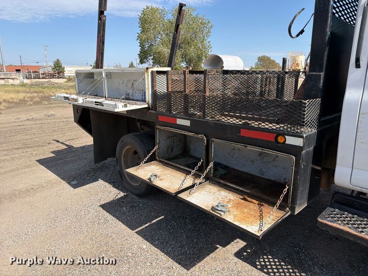 image for item EP7936 2005 Chevrolet C5500 crew cab reel truck