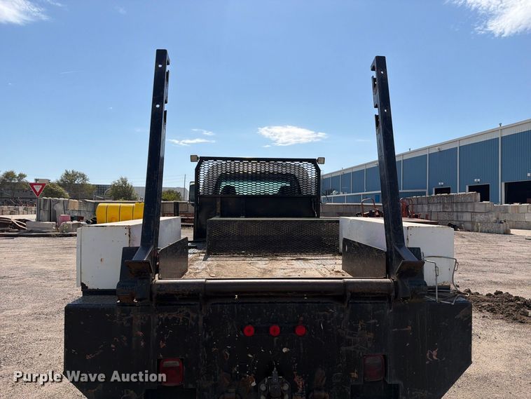 image for item EP7936 2005 Chevrolet C5500 crew cab reel truck