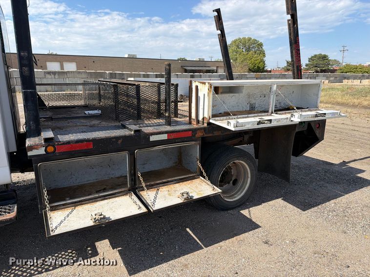 image for item EP7936 2005 Chevrolet C5500 crew cab reel truck