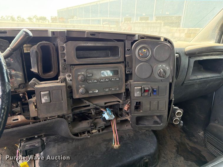 image for item EP7936 2005 Chevrolet C5500 crew cab reel truck