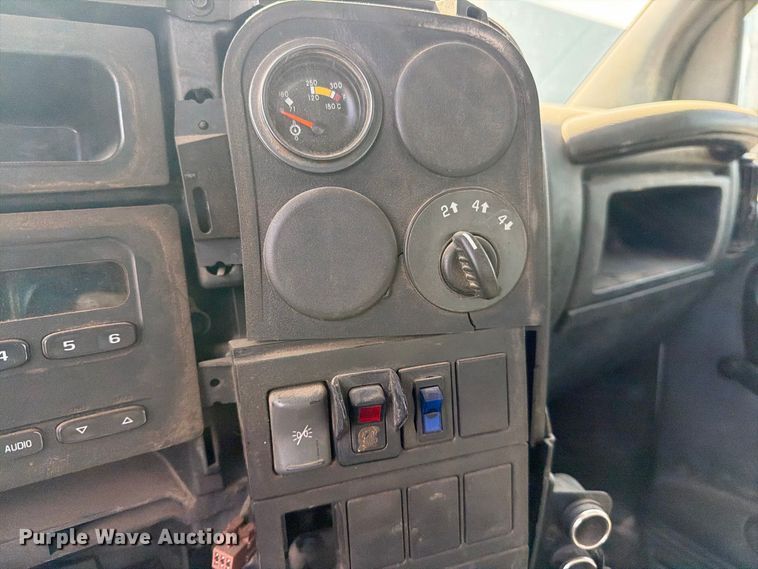 image for item EP7936 2005 Chevrolet C5500 crew cab reel truck