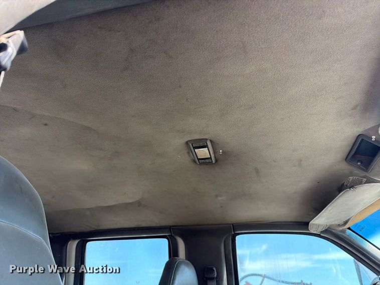 image for item EP7936 2005 Chevrolet C5500 crew cab reel truck