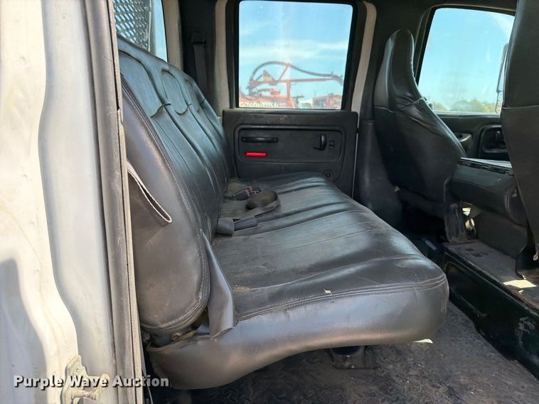 image for item EP7936 2005 Chevrolet C5500 crew cab reel truck