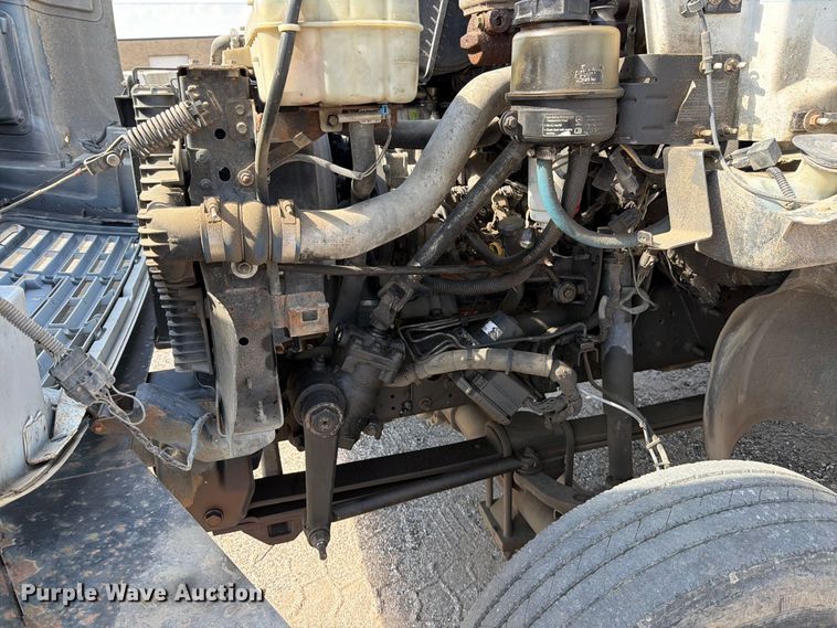 image for item EP7936 2005 Chevrolet C5500 crew cab reel truck