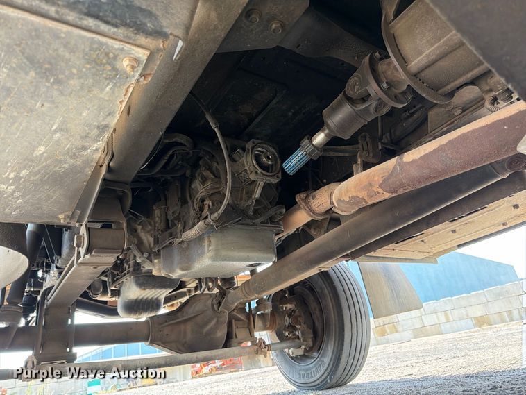 image for item EP7936 2005 Chevrolet C5500 crew cab reel truck
