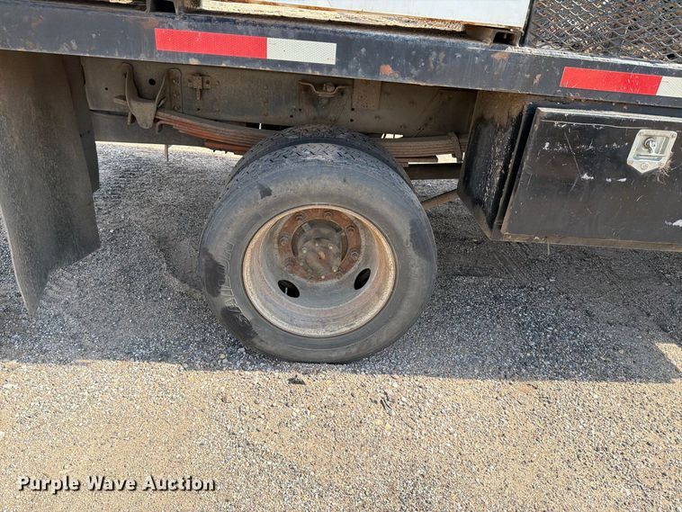 image for item EP7936 2005 Chevrolet C5500 crew cab reel truck