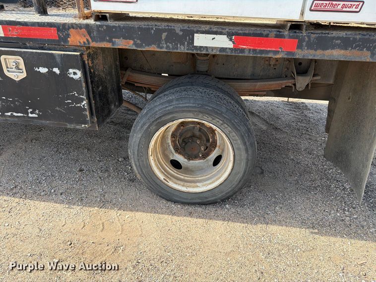 image for item EP7936 2005 Chevrolet C5500 crew cab reel truck
