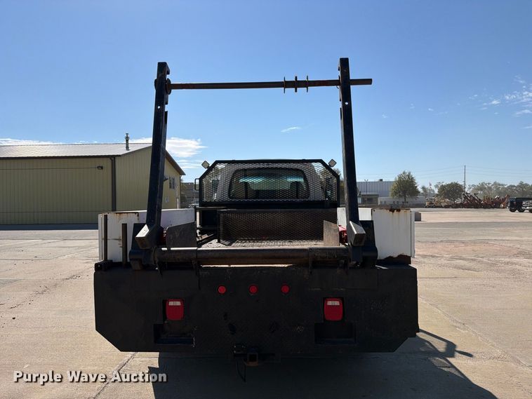 image for item EP7937 2005 Chevrolet C5500 crew cab reel truck