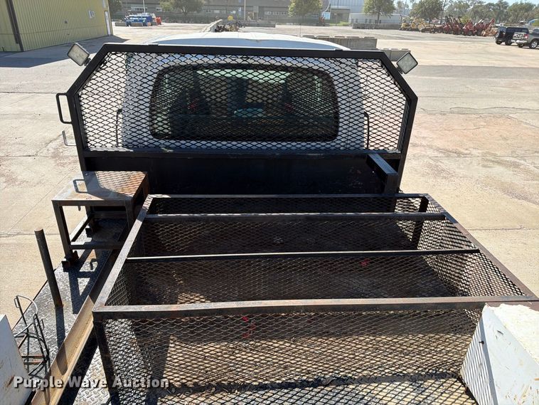 image for item EP7937 2005 Chevrolet C5500 crew cab reel truck