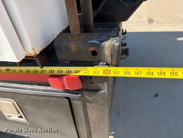 image for item EP7937 2005 Chevrolet C5500 crew cab reel truck