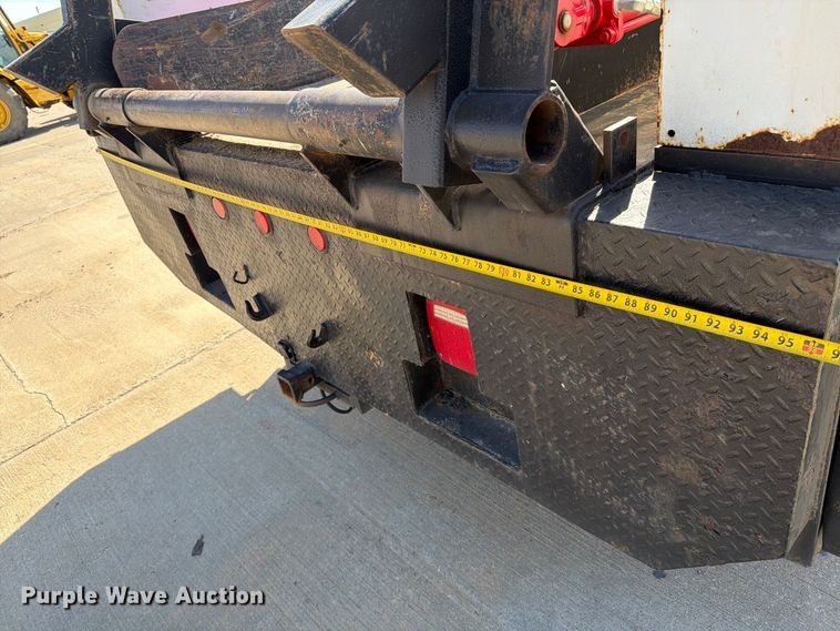 image for item EP7937 2005 Chevrolet C5500 crew cab reel truck