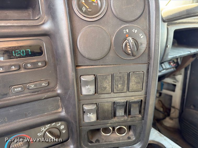 image for item EP7937 2005 Chevrolet C5500 crew cab reel truck