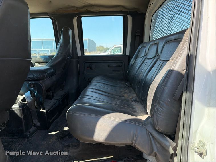image for item EP7937 2005 Chevrolet C5500 crew cab reel truck