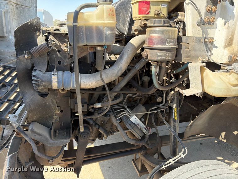 image for item EP7937 2005 Chevrolet C5500 crew cab reel truck