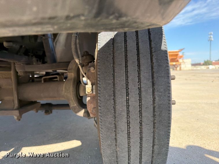 image for item EP7937 2005 Chevrolet C5500 crew cab reel truck